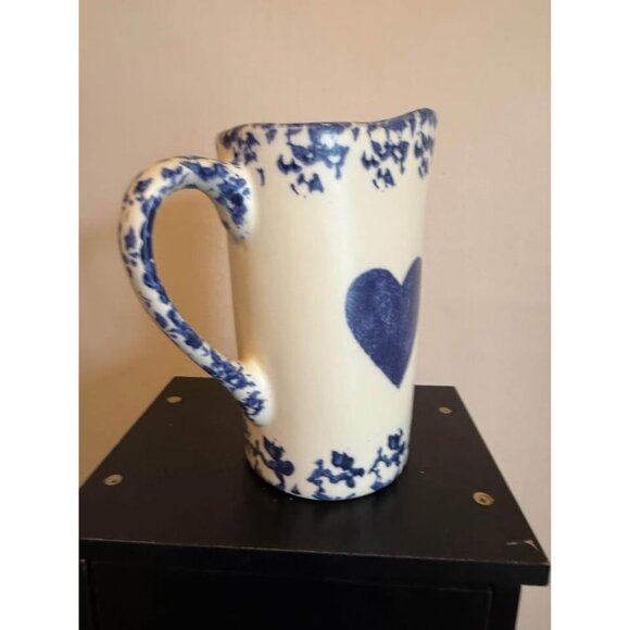 SOLD 90s Blue Heart Spongeware Pottery Pitcher Country Cottage Vintage - Picture 2 of 6
